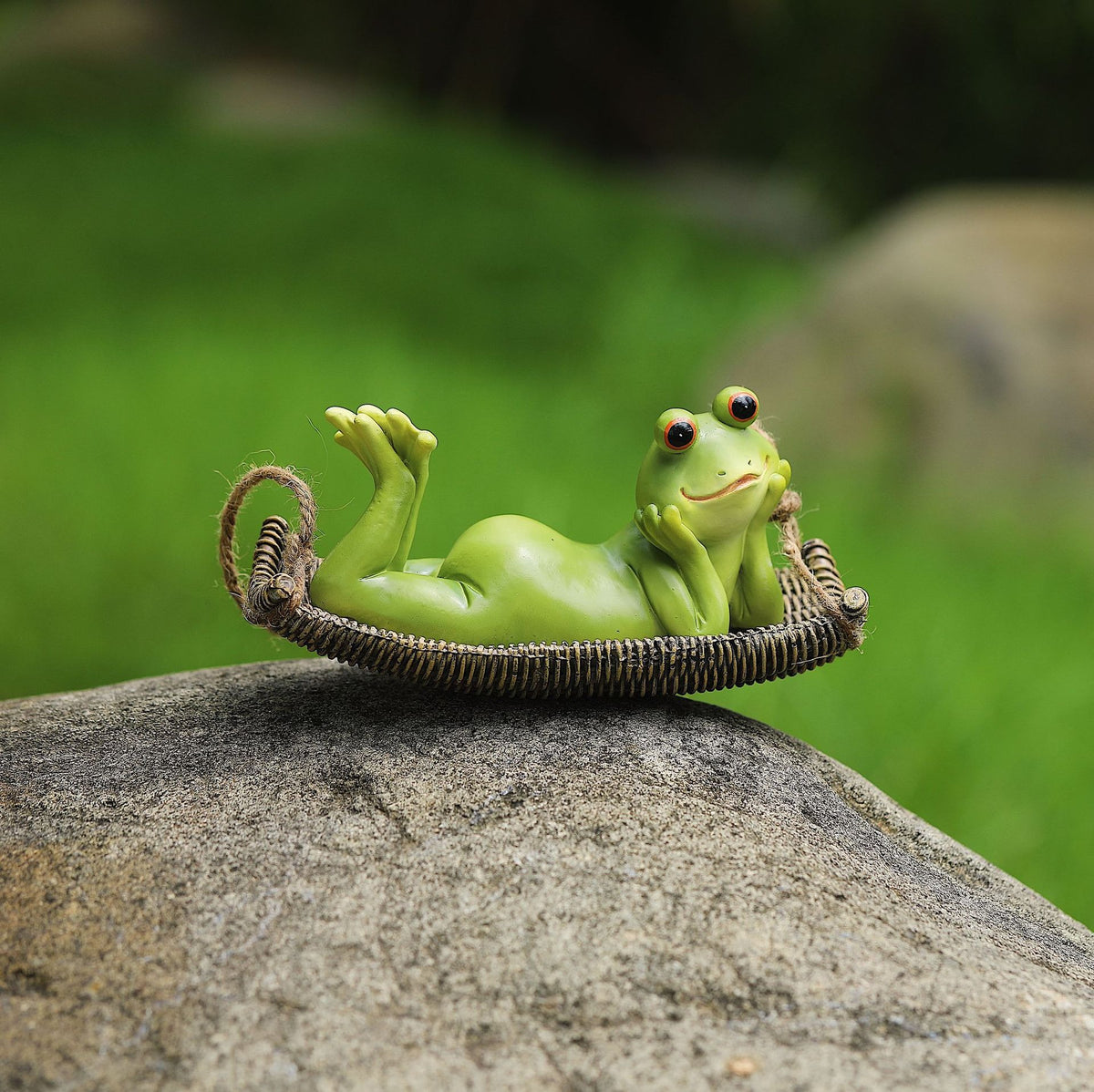 Garden swing frog resin pendant