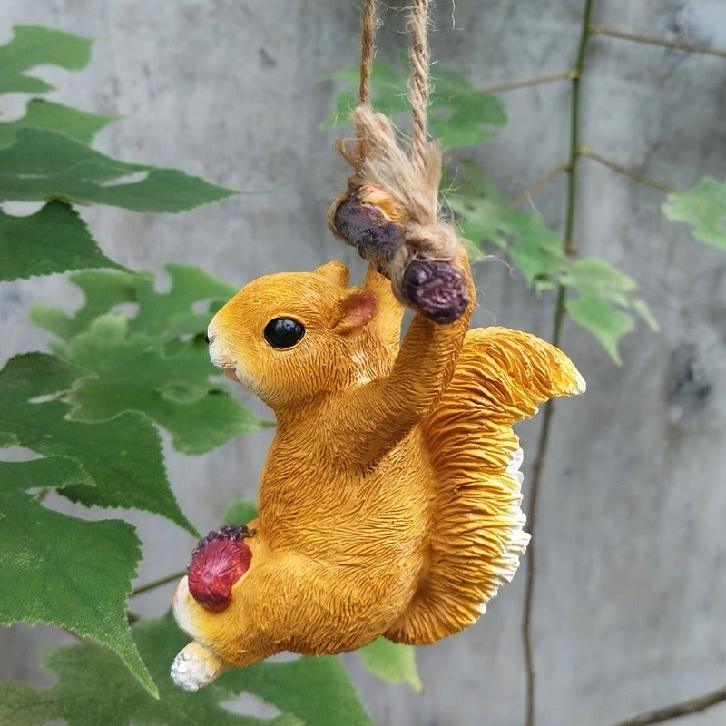 Garden courtyard outdoor decoration squirrel resin pendant